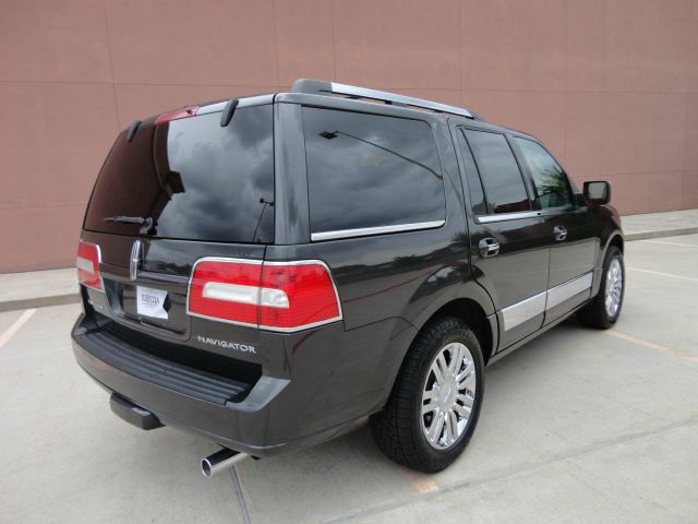 2007 Lincoln Navigator 2WD 4dr V6 SE SUV