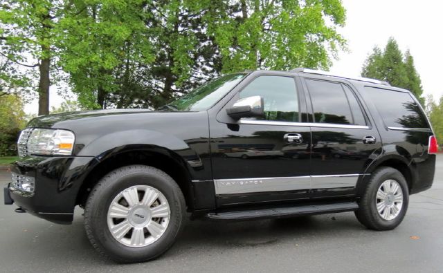 2009 Lincoln Navigator Ram 3500 Diesel 2-WD