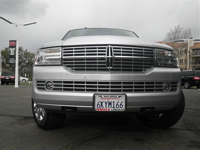 2010 Lincoln Navigator R25