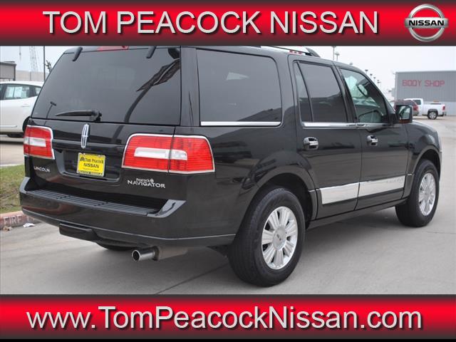 2010 Lincoln Navigator R25