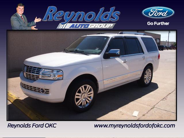 2011 Lincoln Navigator Base