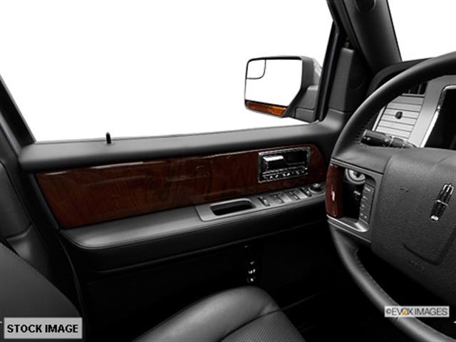 2013 Lincoln Navigator SE CREW CAB V8 AT