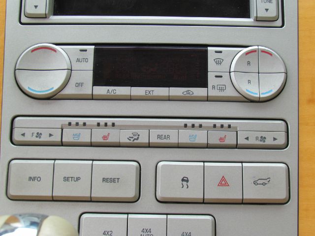 2007 Lincoln Navigator L Ram 3500 Diesel 2-WD