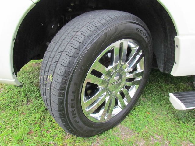 2007 Lincoln Navigator L Ram 3500 Diesel 2-WD