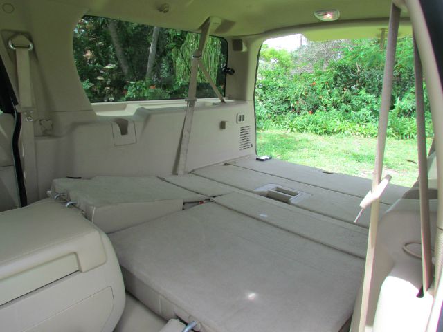 2007 Lincoln Navigator L Ram 3500 Diesel 2-WD