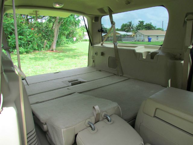 2007 Lincoln Navigator L Ram 3500 Diesel 2-WD