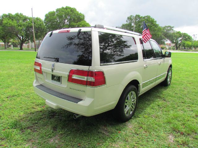 2007 Lincoln Navigator L Ram 3500 Diesel 2-WD