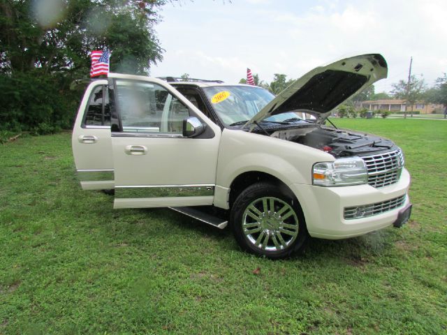 2007 Lincoln Navigator L Ram 3500 Diesel 2-WD