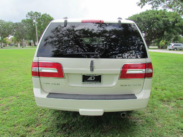 2007 Lincoln Navigator L Ram 3500 Diesel 2-WD