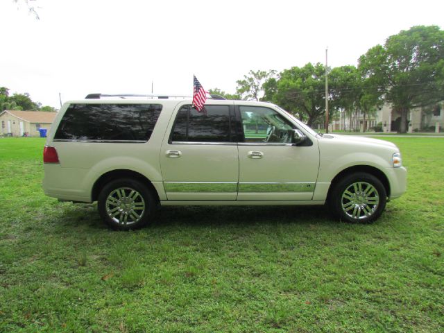 2007 Lincoln Navigator L Ram 3500 Diesel 2-WD