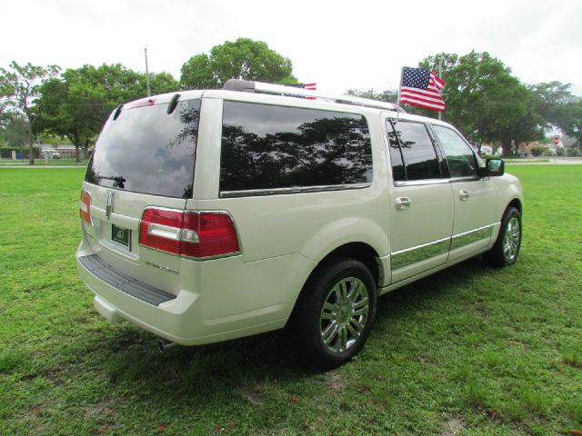 2007 Lincoln Navigator L Ram 3500 Diesel 2-WD