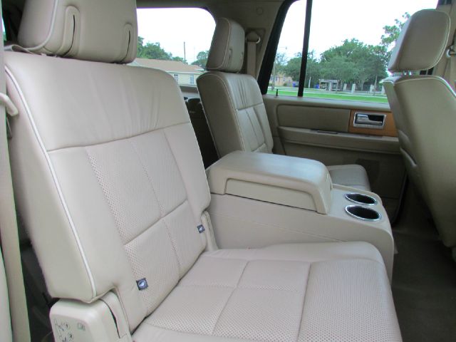2007 Lincoln Navigator L Ram 3500 Diesel 2-WD