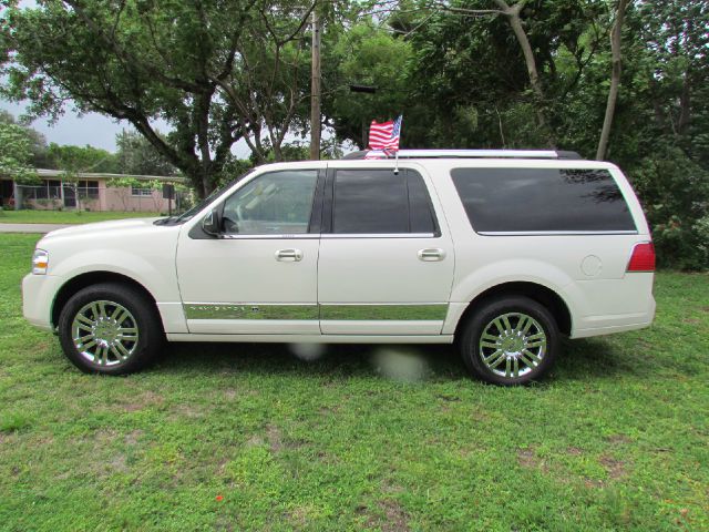 2007 Lincoln Navigator L Ram 3500 Diesel 2-WD