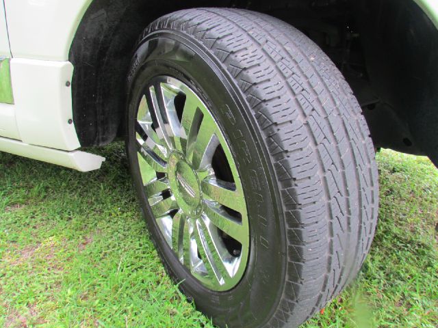 2007 Lincoln Navigator L Ram 3500 Diesel 2-WD