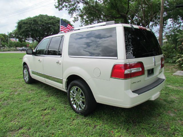 2007 Lincoln Navigator L Ram 3500 Diesel 2-WD