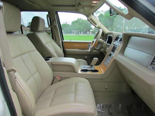 2007 Lincoln Navigator L Ram 3500 Diesel 2-WD