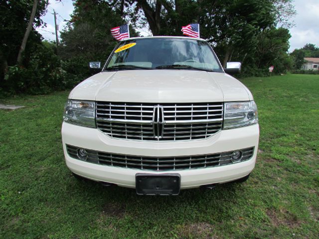 2007 Lincoln Navigator L Ram 3500 Diesel 2-WD