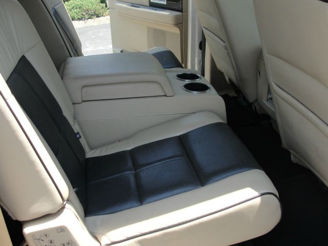 2008 Lincoln Navigator L Ram 3500 Diesel 2-WD