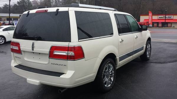 2008 Lincoln Navigator L Ram 3500 Diesel 2-WD