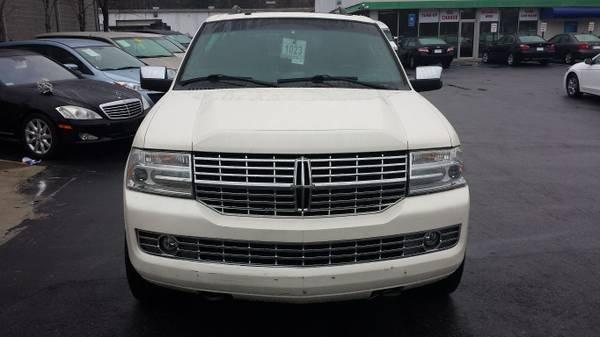 2008 Lincoln Navigator L Ram 3500 Diesel 2-WD