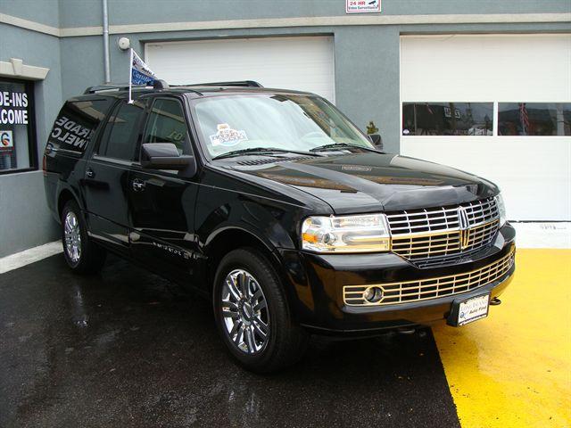 2008 Lincoln Navigator L Base