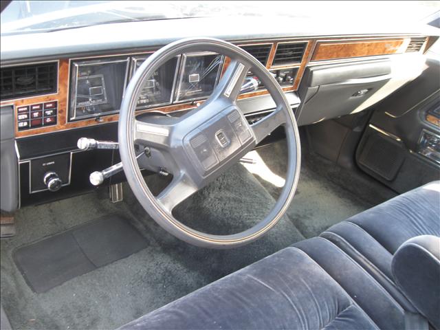 1985 Lincoln Town Car SL W/leatherroof