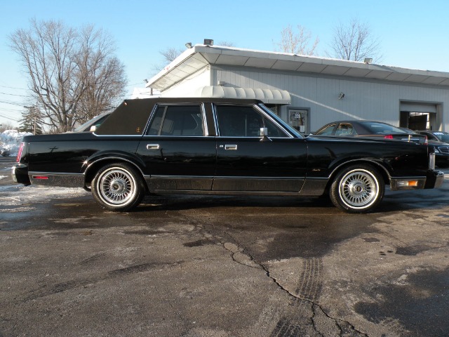 1989 Lincoln Town Car DOWN 4.9 WAC
