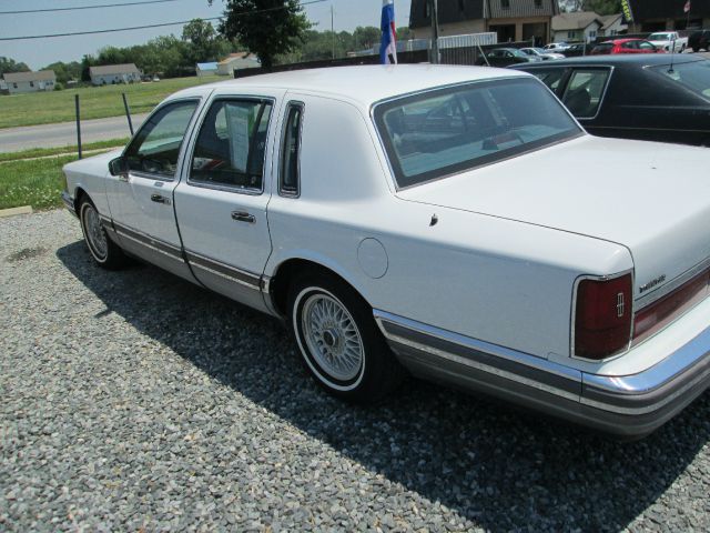 1990 Lincoln Town Car DOWN 4.9 WAC