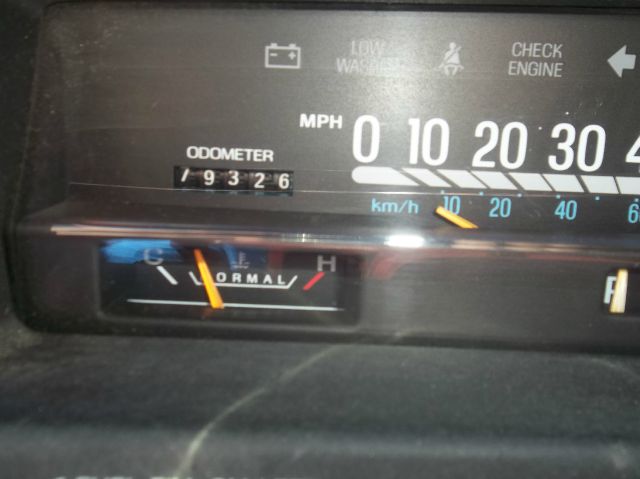 1992 Lincoln Town Car DOWN 4.9 WAC