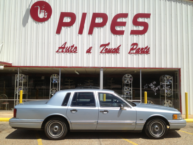 1992 Lincoln Town Car DOWN 4.9 WAC