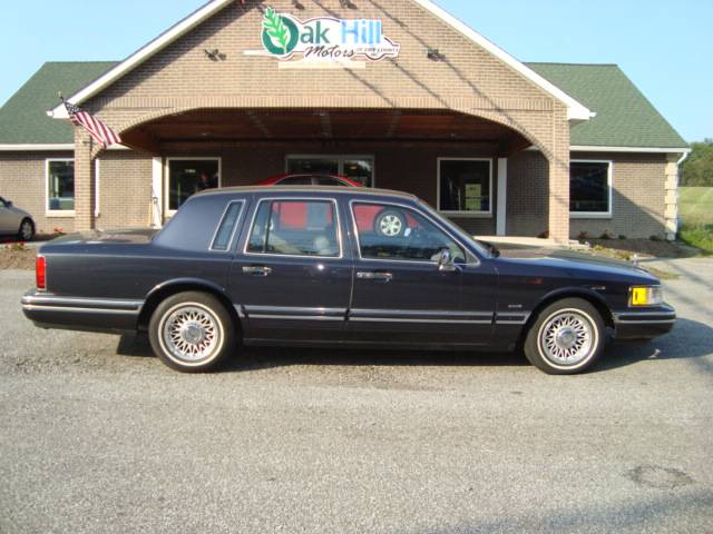1993 Lincoln Town Car DOWN 4.9 WAC