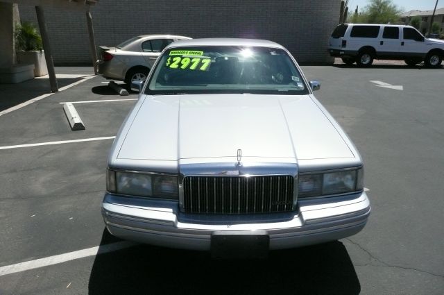 1994 Lincoln Town Car DOWN 4.9 WAC