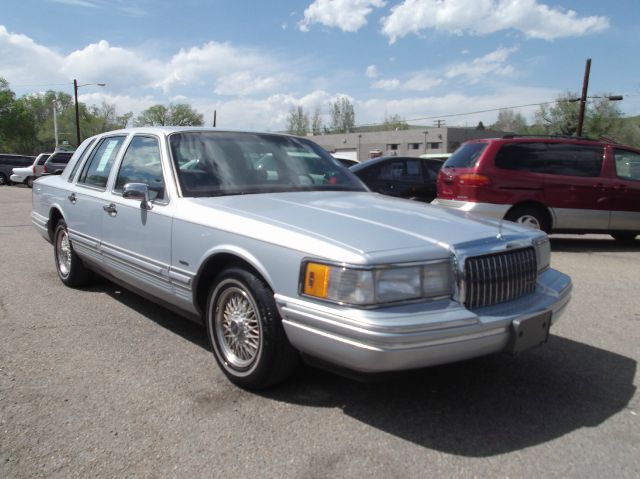 1994 Lincoln Town Car DOWN 4.9 WAC