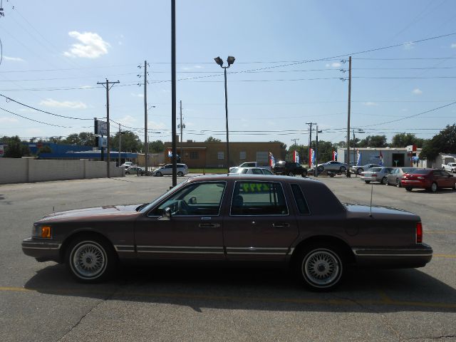 1994 Lincoln Town Car DOWN 4.9 WAC