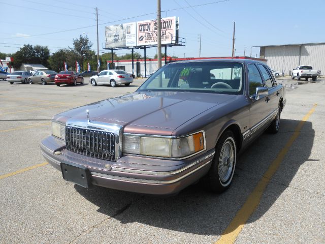 1994 Lincoln Town Car DOWN 4.9 WAC