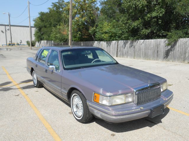 1994 Lincoln Town Car DOWN 4.9 WAC
