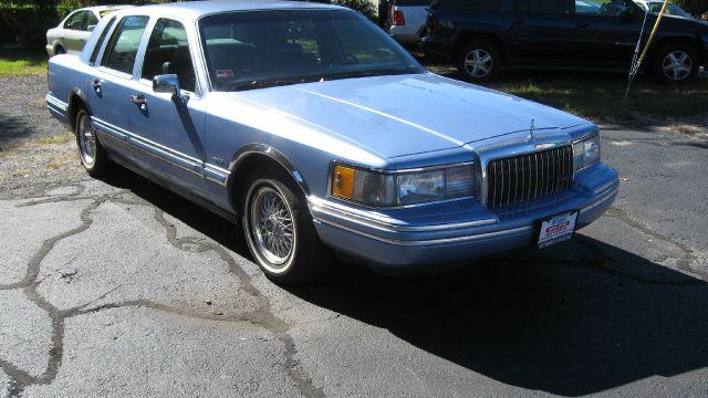 1994 Lincoln Town Car DOWN 4.9 WAC