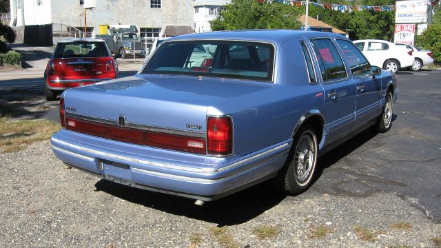 1994 Lincoln Town Car DOWN 4.9 WAC