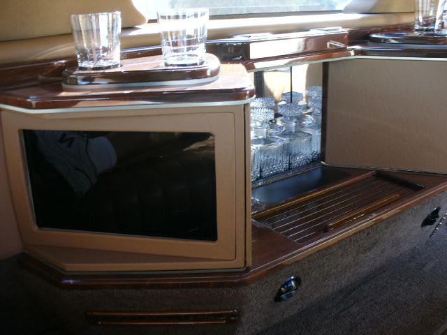 1994 Lincoln Town Car DOWN 4.9 WAC