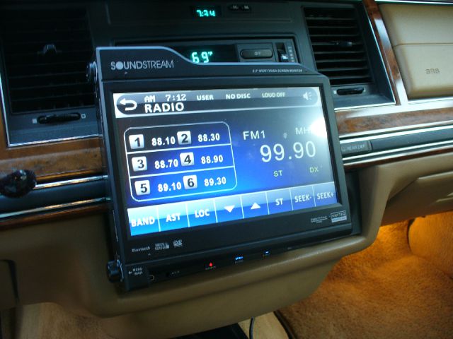 1994 Lincoln Town Car DOWN 4.9 WAC