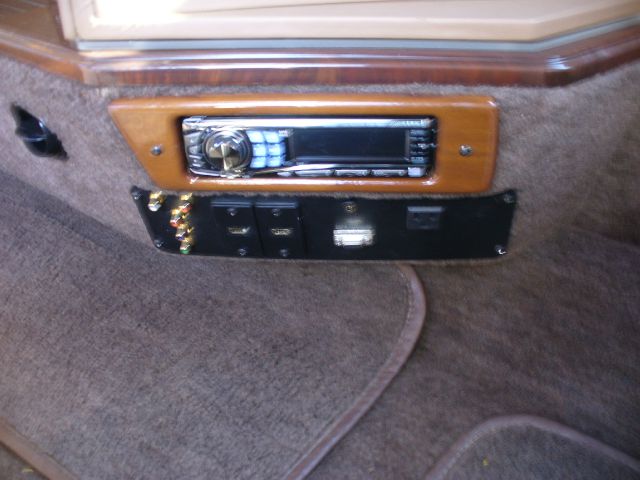 1994 Lincoln Town Car DOWN 4.9 WAC