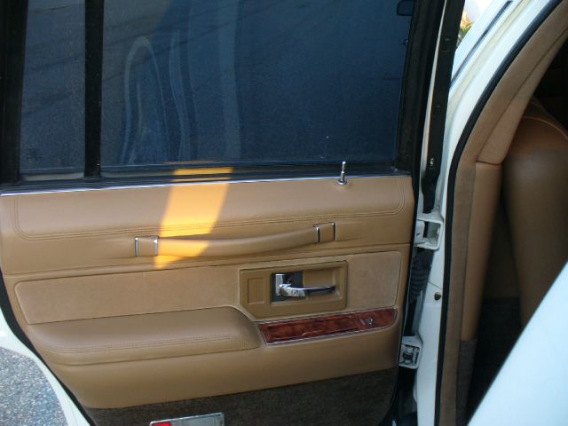 1994 Lincoln Town Car DOWN 4.9 WAC