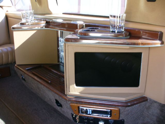 1994 Lincoln Town Car DOWN 4.9 WAC