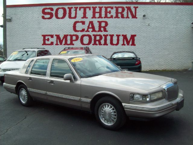 1995 Lincoln Town Car DOWN 4.9 WAC