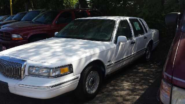 1995 Lincoln Town Car DOWN 4.9 WAC