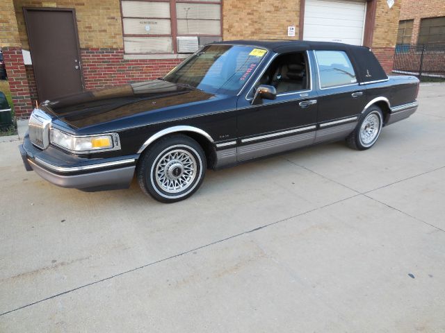 1996 Lincoln Town Car DOWN 4.9 WAC