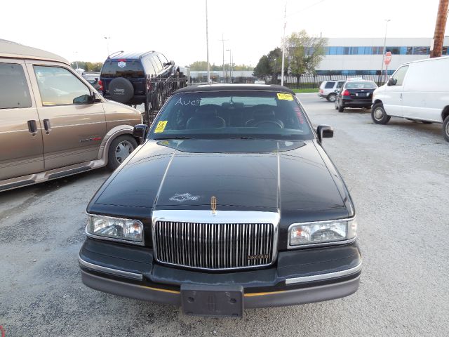 1996 Lincoln Town Car DOWN 4.9 WAC