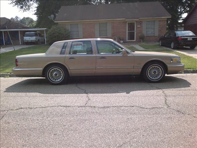 1996 Lincoln Town Car Unknown