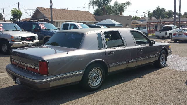 1996 Lincoln Town Car 4dr Sdn I4 CVT ULEV
