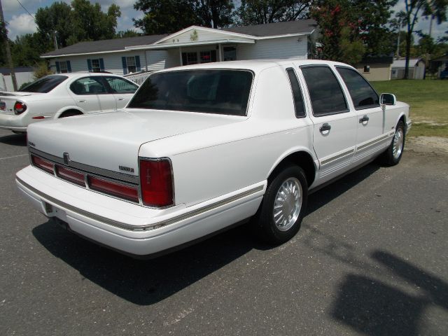 1996 Lincoln Town Car DOWN 4.9 WAC